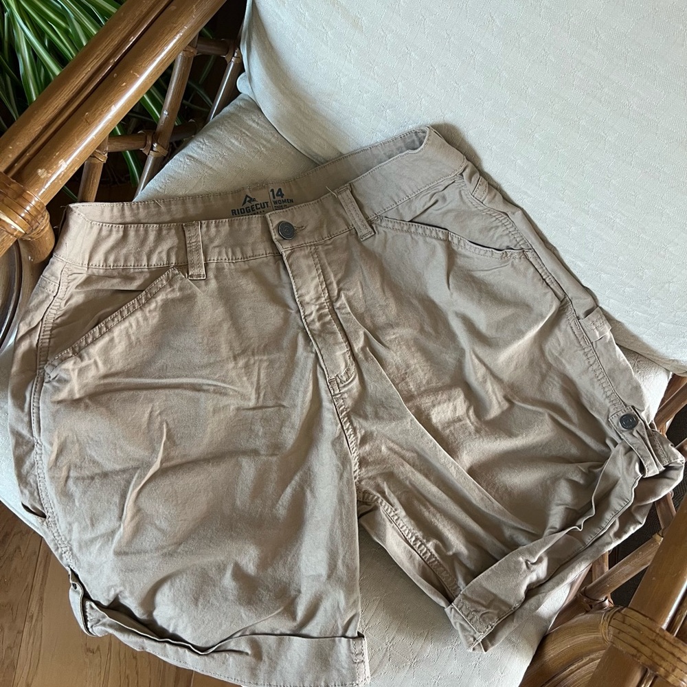 Women’s Ridgecut by Tractor Supply Khaki Shorts